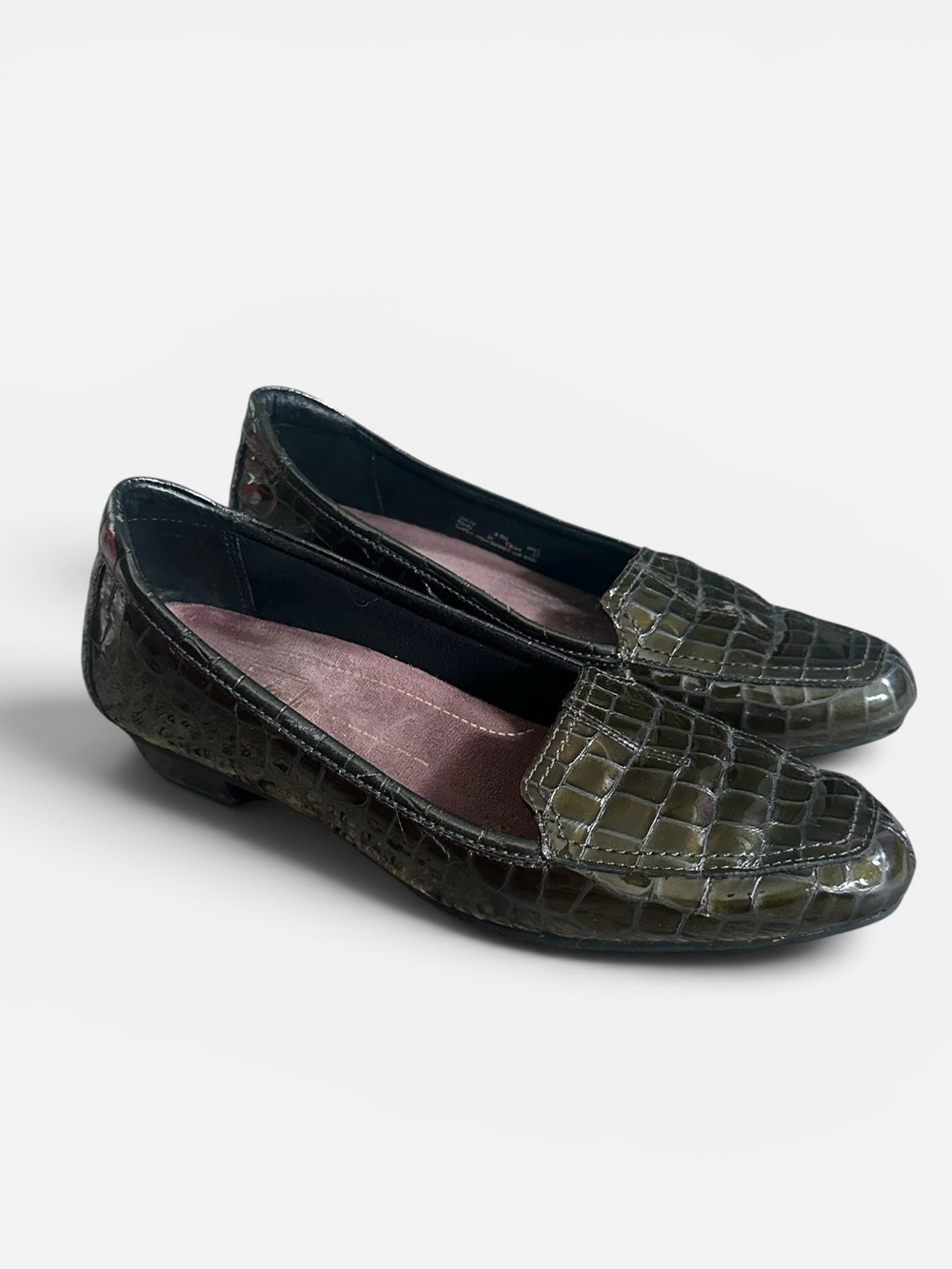 Clarks Artisan Timeless Croc Patent leather‎ Loafers Slip on Womens 8.5